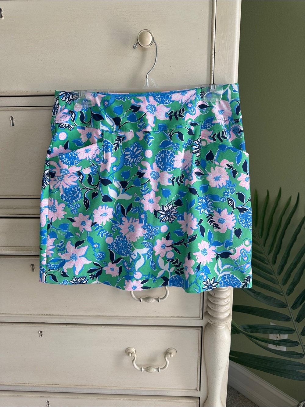Lilly Pulitzer Luxletic Monica Skort with Pink & Blue Print size 6
